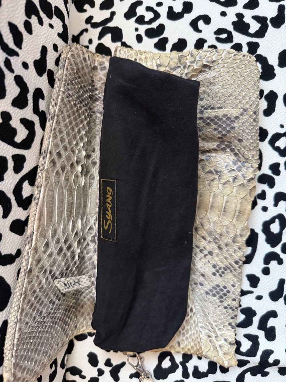 GENUINE PYTHON SYANG 🐍Snakeskin Foldover Wristlet Clutch - Picture 6 of 6